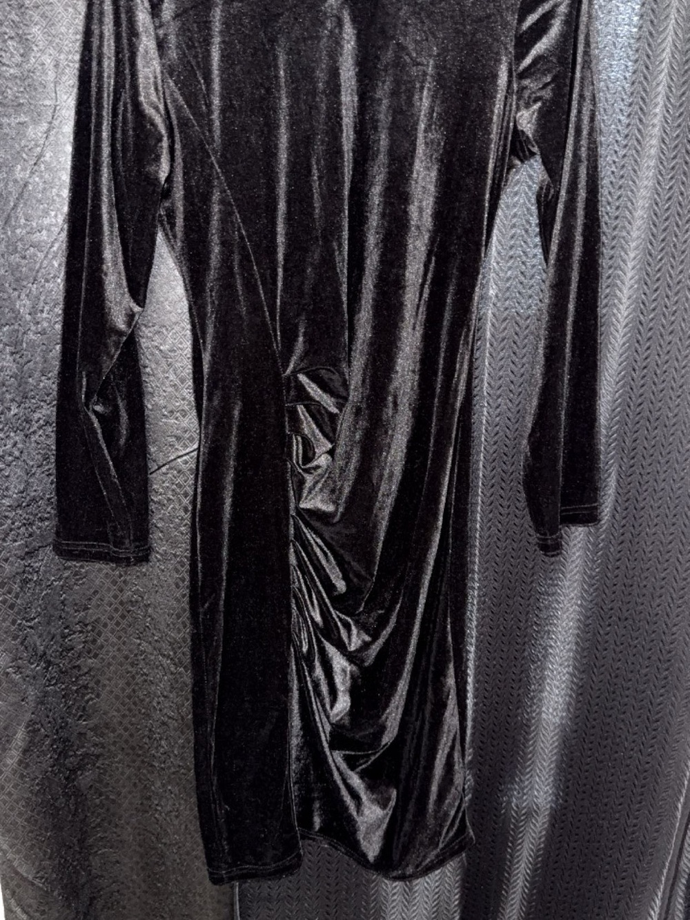 Lost Black Velvet Long-Sleeve Ruched Midi Dress